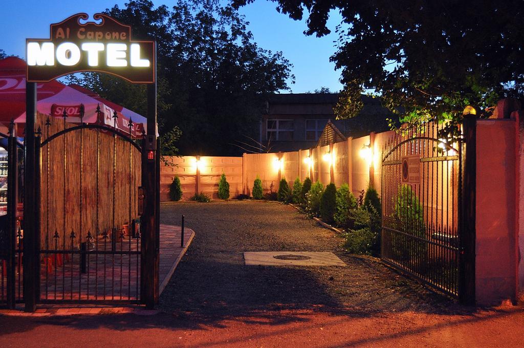 Motel Al Capone Satu Mare Exterior foto